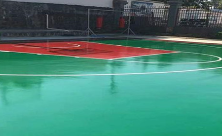 城口篮球场翻新地面